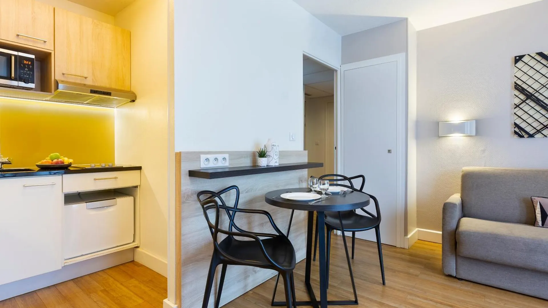 Citadines Tour Eiffel Aparthotel 4*