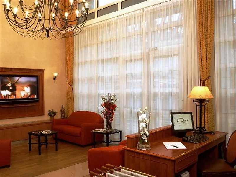 Apartmanhotel Citadines Tour Eiffel 4*